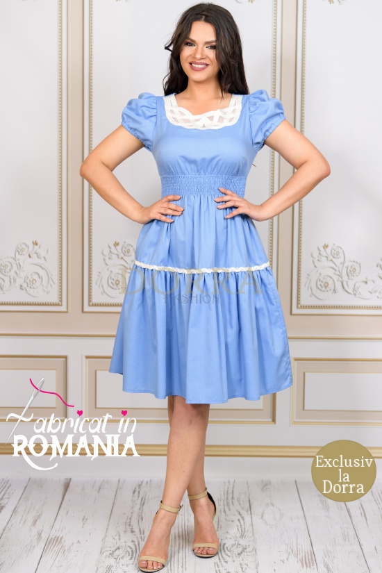 Rochie Fionna din bumbac bleu, cu platca de pasmanterie si elastic in talie